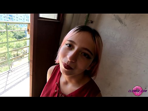 ❤️ Dareenka Ardayga ayaa ka nuugay qof qalaad oo dibadda jooga - Cum on wajigiisa ❤❌ Galmada dabada ❌❤